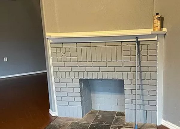 715-N-26th-fireplace.jpg