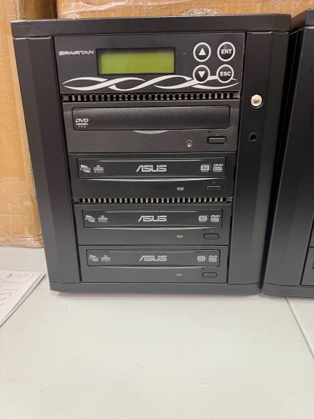 pic of dvd duplicator.jpg